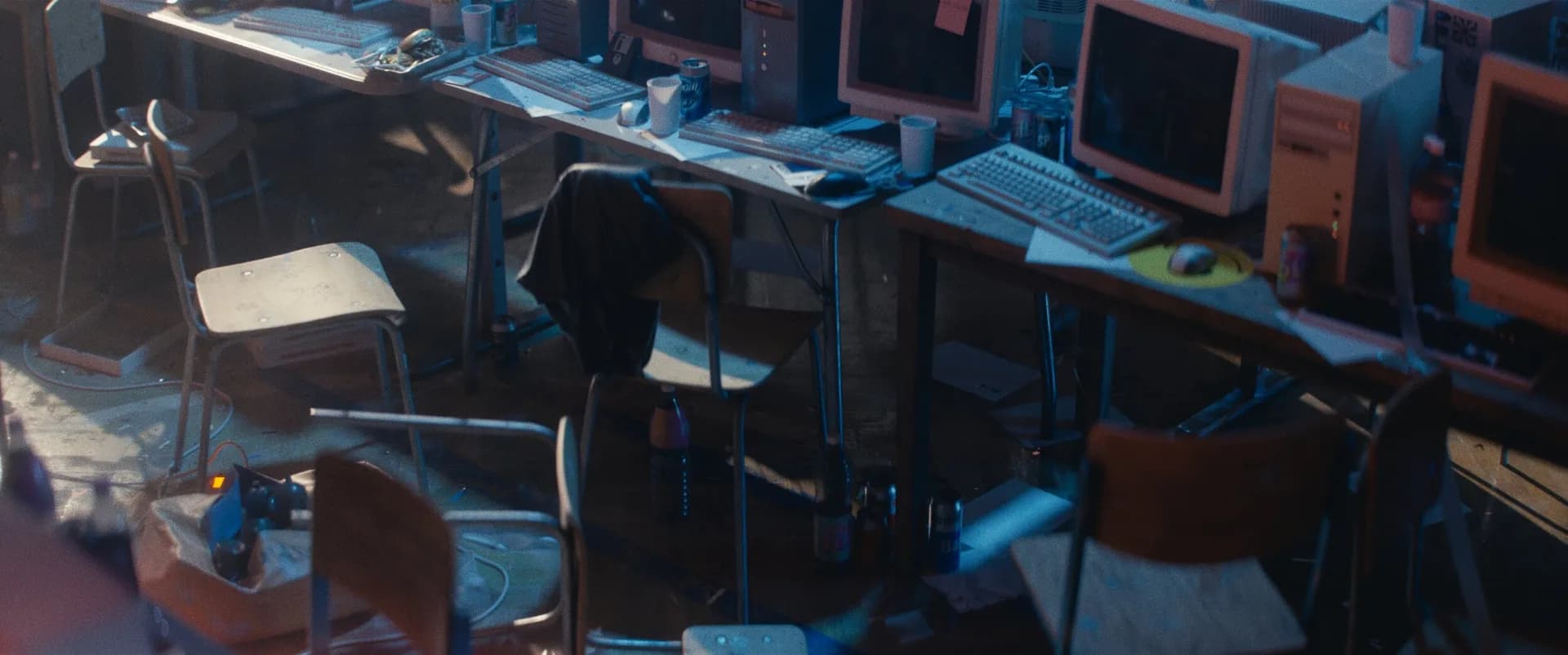 2003_Vid-Frames__2.8.1.jpg